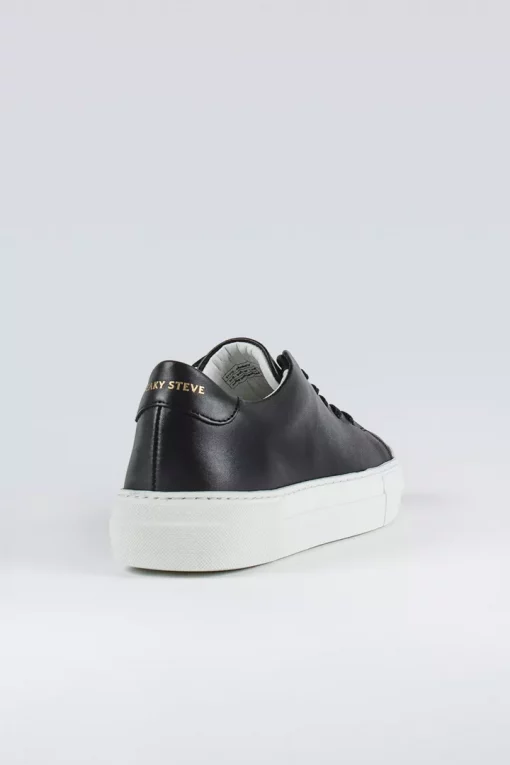 Sneaky Steve Moore W Black