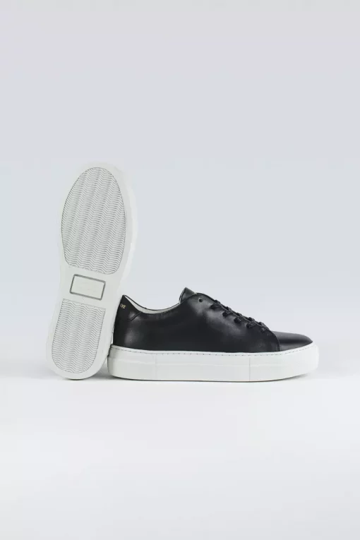 Sneaky Steve Moore W Black