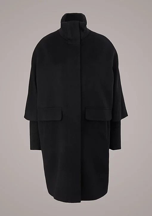 Comma, Coat Black