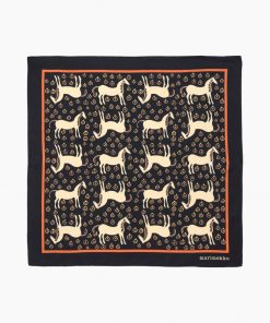 marimekko■新品MUSTA TAMMA BLANKET Marimekko Musta Tamma Blanket – Touch of Finland