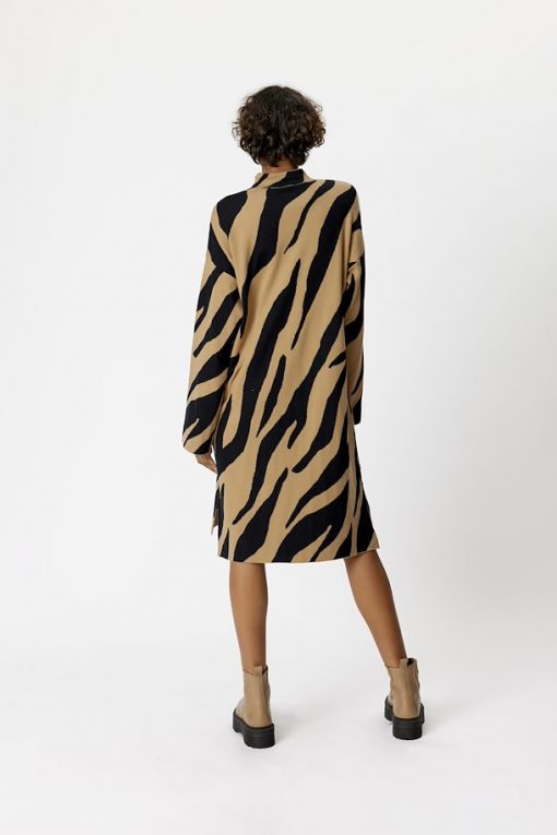 Gestuz Talligz Jacquard Long Pullover Maxi Zebra Tiger's Eye