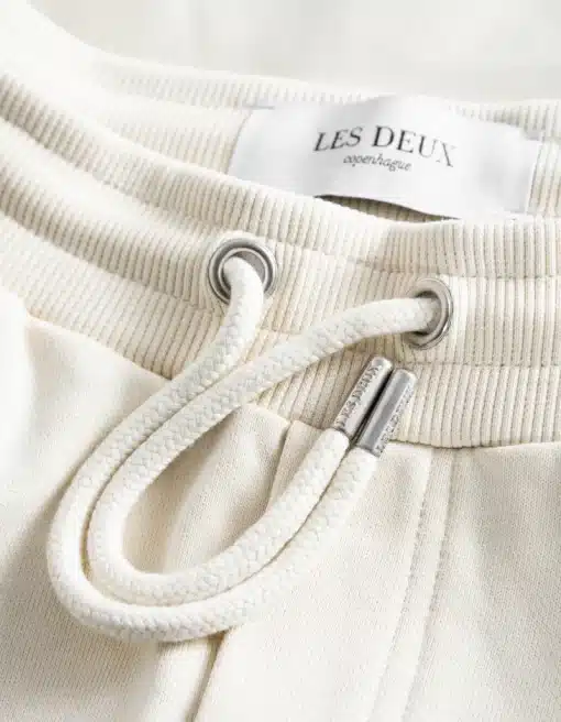 Les Deux Lens Sweatshorts Ivory
