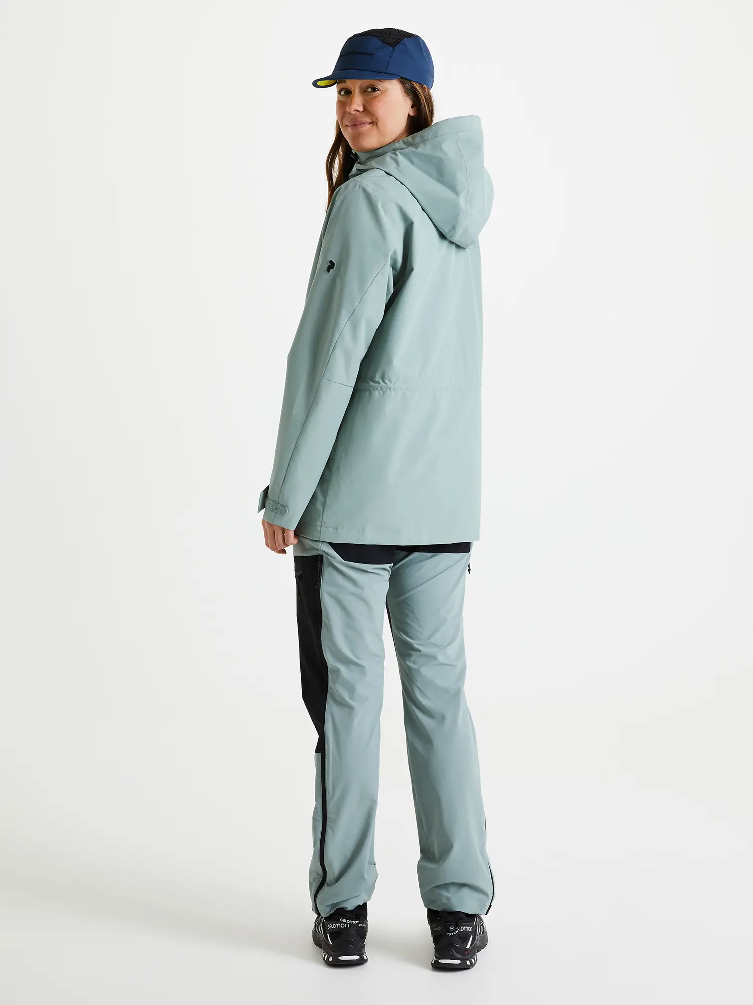 Buy Peak Performance Coastal Jacket Women Ashen Green