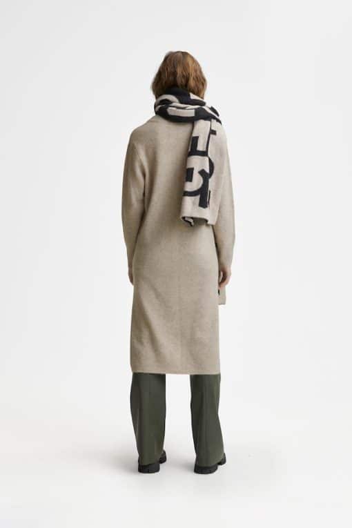 Gestuz Alphagz Long V-dress Warm Sand Melange