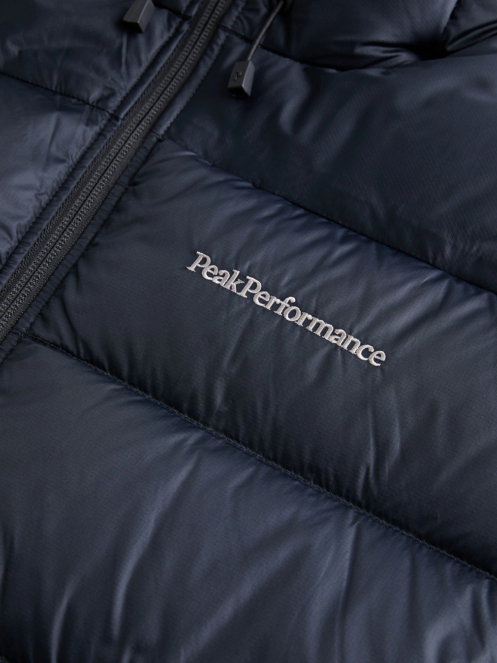 Buy Peak Performance Frost Down Jacket Men Black