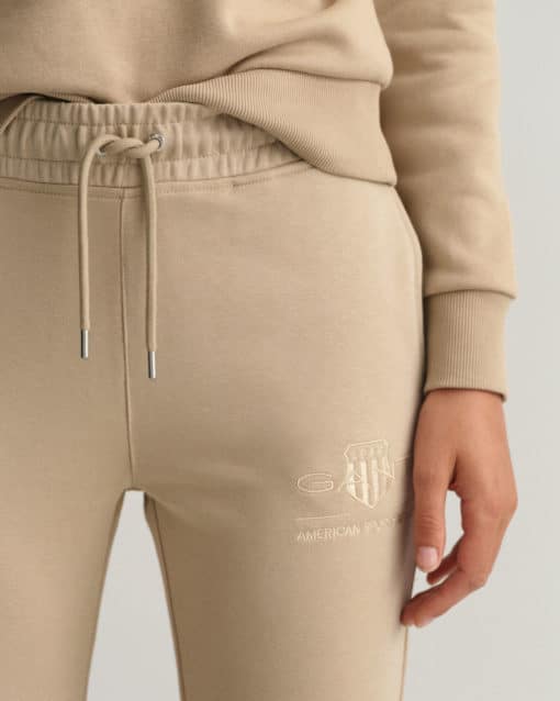 Gant Woman Tonal Archive Shield Sweatpants Concrete Beige