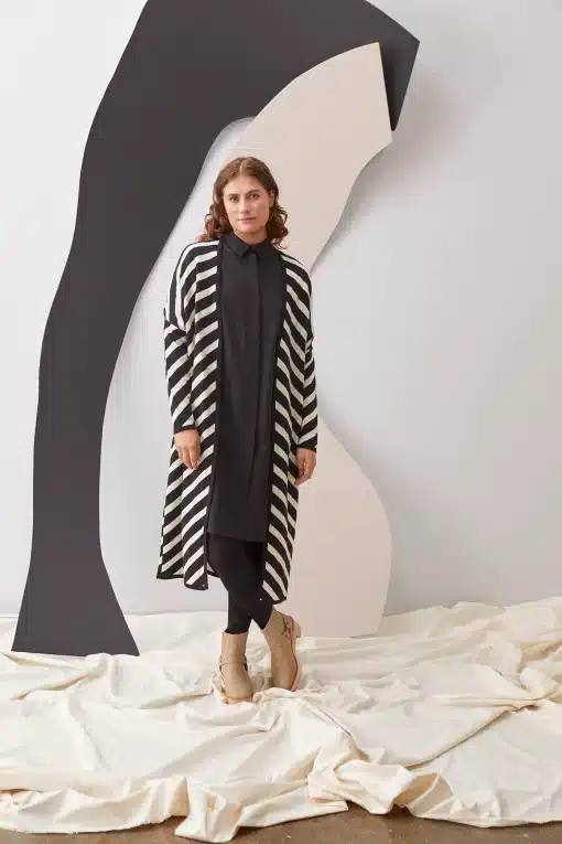 Papu Long Strope Cardigan Black/White