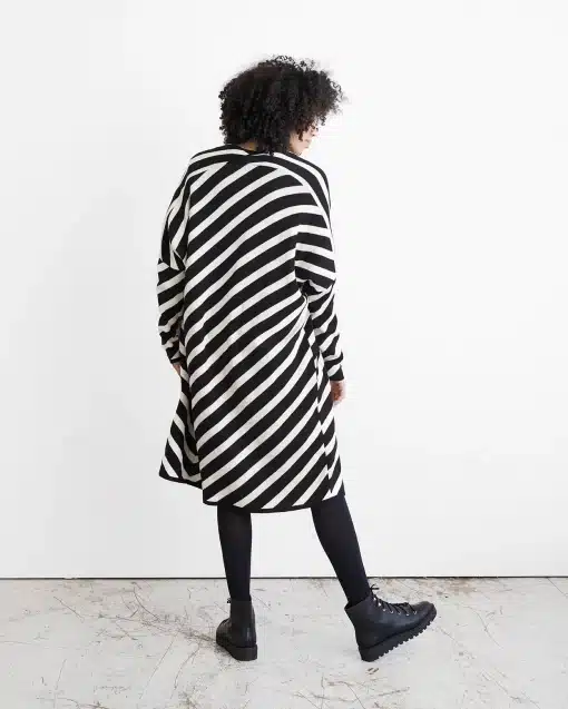 Papu Long Strope Cardigan Black/White