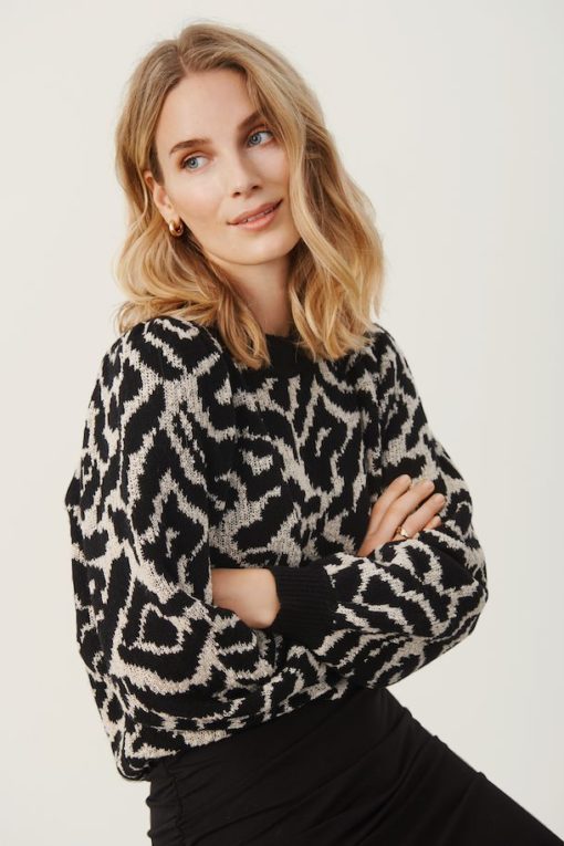 Part Two Cilke Pullover Black Blurred Leo Print