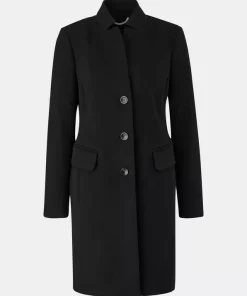 Comma, Coat Black