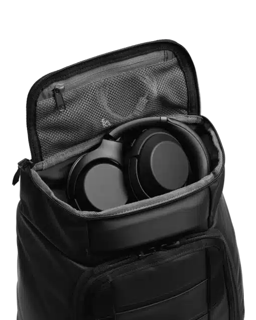 Db Hugger Backpack 20L Black Out
