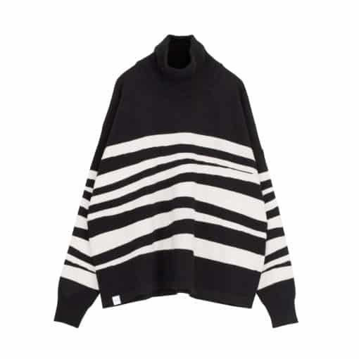 Makia Woman Wave Knit Black