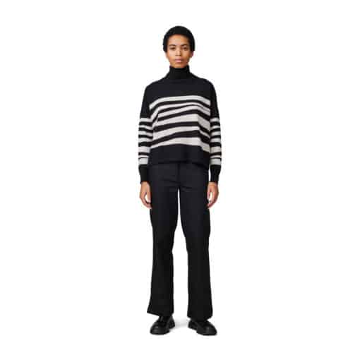 Makia Woman Wave Knit Black