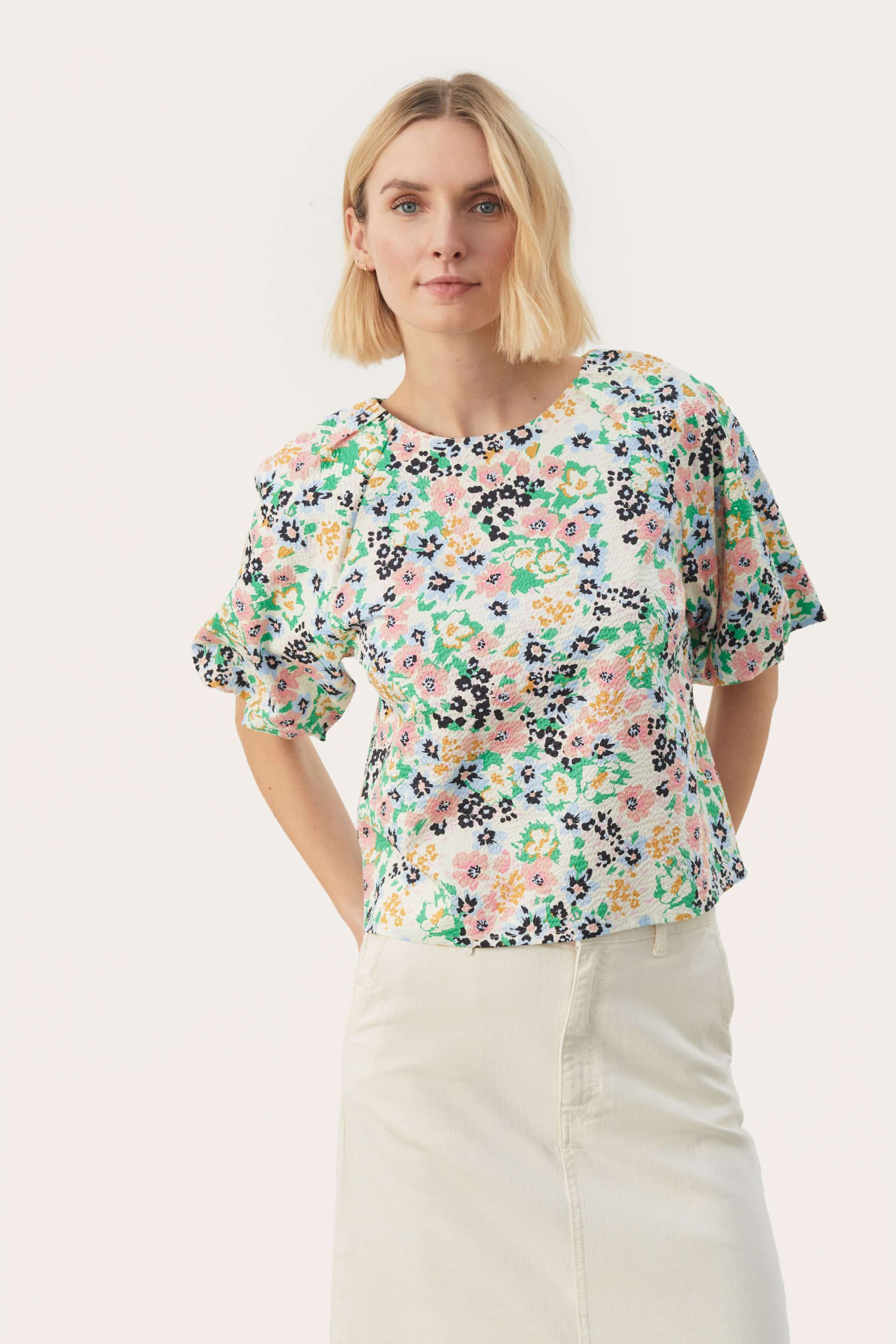 Crêpe Shirt-style Blouse with Breast Pocket in Ecru - in the