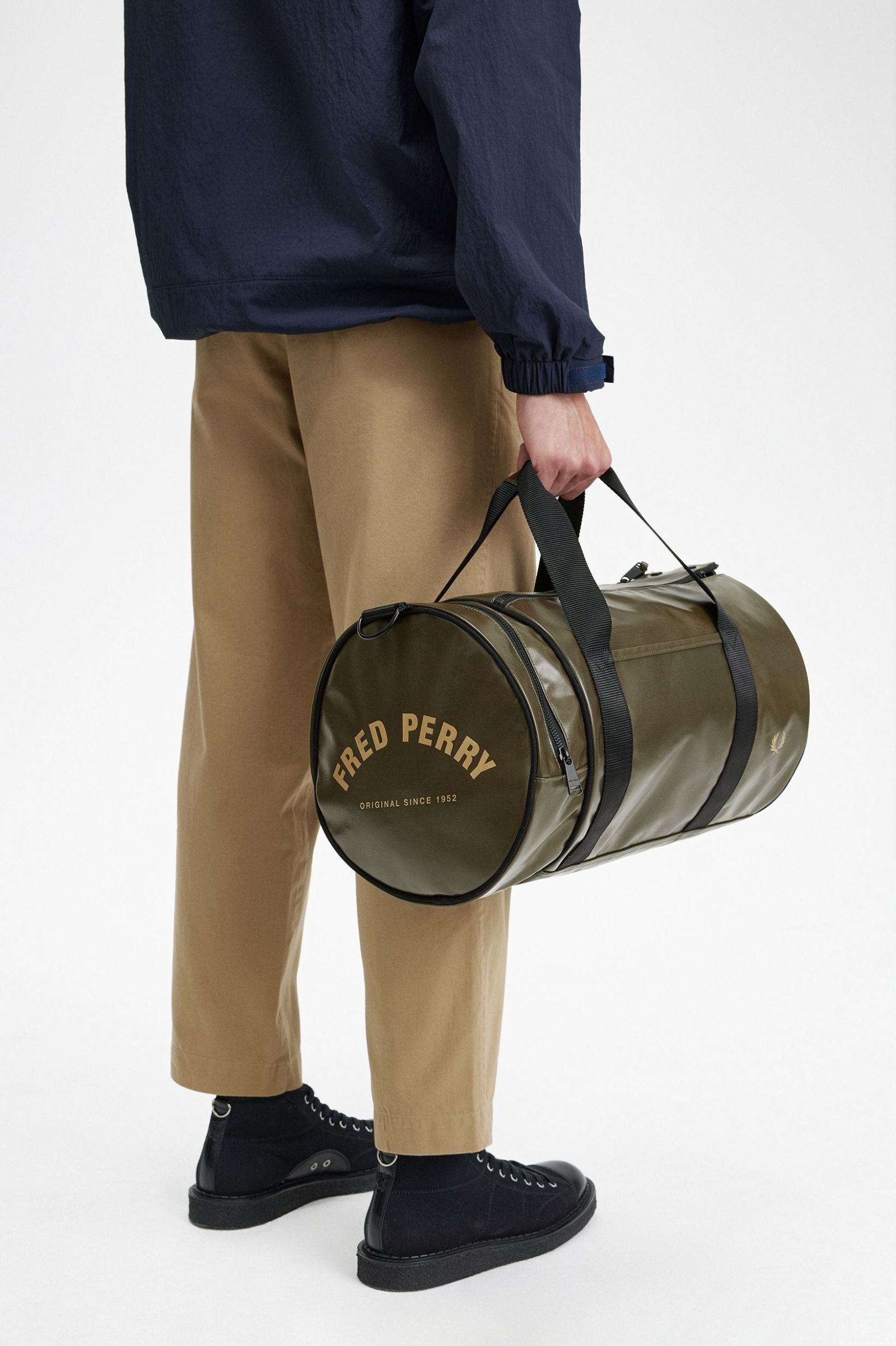 Buy Fred Perry Tonal Barrel Bag Uniform Green/Gold