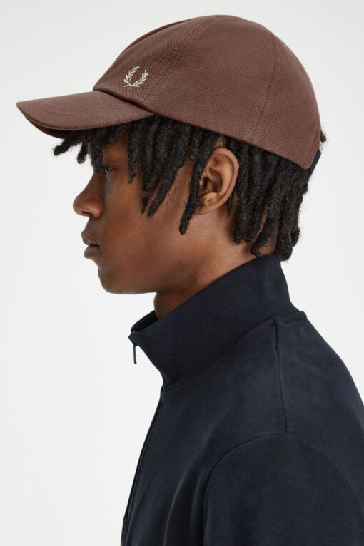 Fred Perry Classic Piqué Cap Carrington Brick / Warm Grey