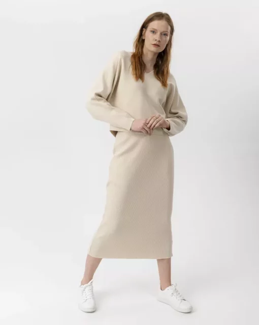 Holebrook Barbro V-neck Sandshell