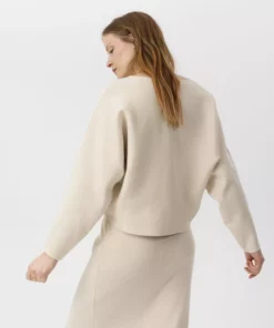 Holebrook Barbro V-neck Sandshell