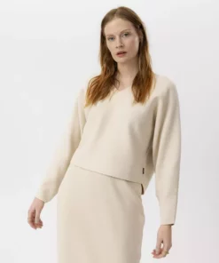 Holebrook Barbro V-neck Sandshell