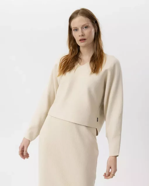 Holebrook Barbro V-neck Sandshell