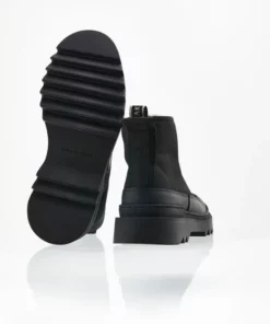 Sneaky Steve Kamiki Hi Winter U Shoes Black