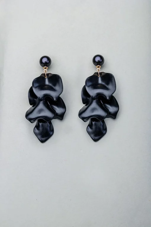 Bow19 Details Pearl Leaf Earrings Black