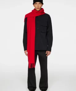 J.Lindeberg Champ Solid Scarf Barbados Cherry
