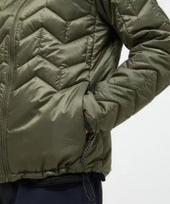 Peak Performance Elevate Liner Hood Men Pine Needle