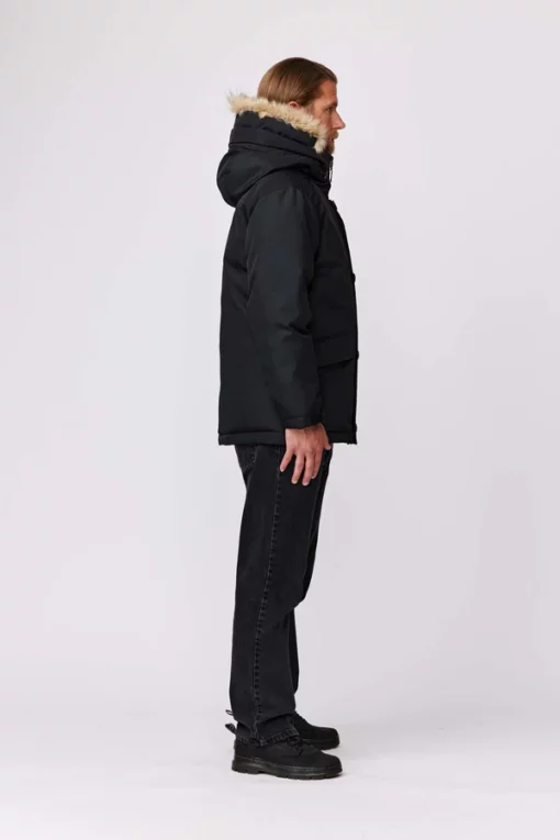Makia Helsinki Parka Black