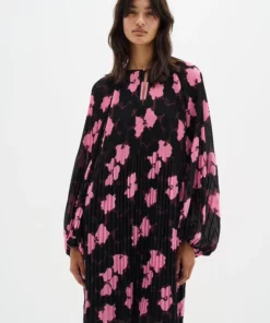 InWear Mendra Dress Cashmere Pink Cut Out Flower