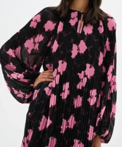 InWear Mendra Dress Cashmere Pink Cut Out Flower