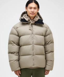 Peak Performance Frost Oversized Down Avid Beige