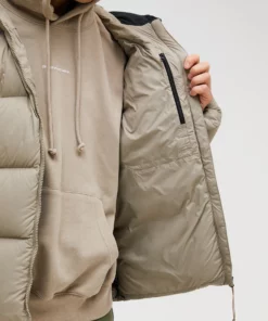 Peak Performance Frost Oversized Down Avid Beige