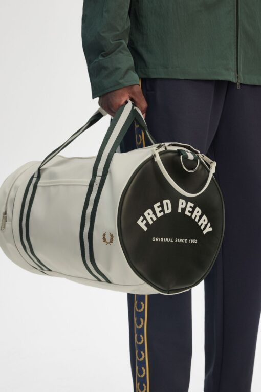 Fred Perry Classic Barrel bag Ecru/Night Green