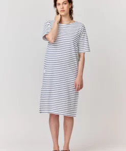 Makia Woman Helsingholm Dress White/Navy