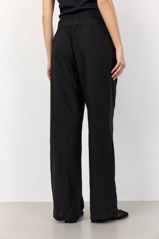 Levete Room Naja 7 Pants Black
