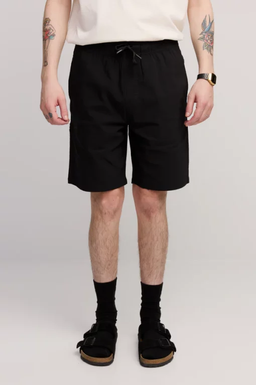 Makia Kasper Shorts Black