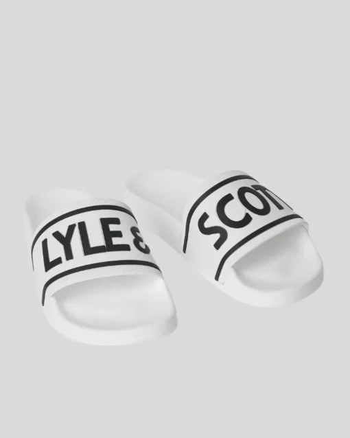 Lyle & Scott Slider Chalk