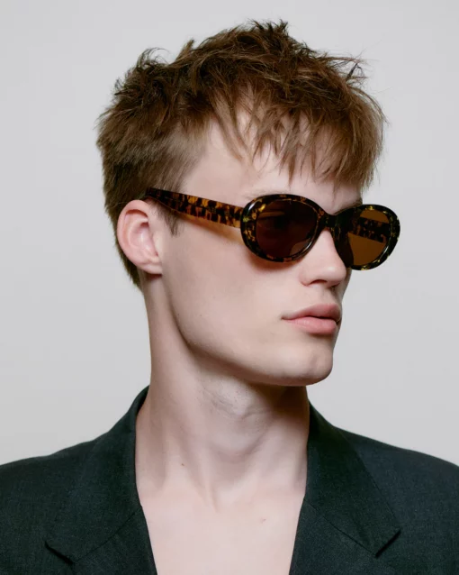 A.Kjaerbede Anma Black/Yellow Tortoise