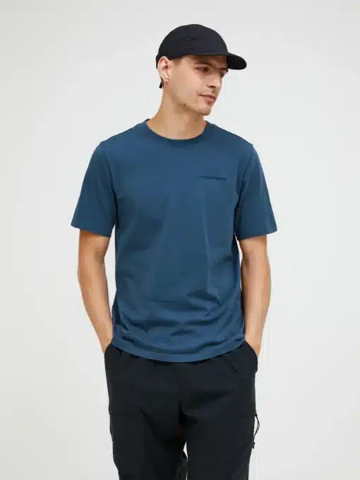 Peak Performance Original Small logo Tee Men Mountain Lake