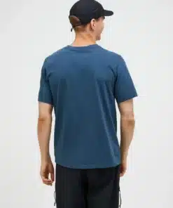 Peak Performance Original Small logo Tee Men Mountain Lake