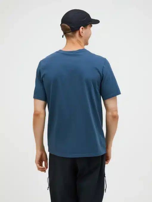 Peak Performance Original Small logo Tee Men Mountain Lake