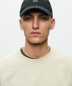 WWLow Cap Black