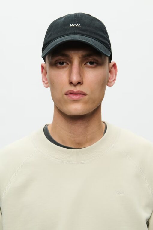 WWLow Cap Black