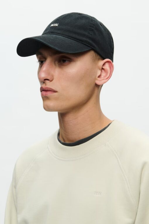 WWLow Cap Black