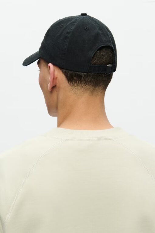 WWLow Cap Black